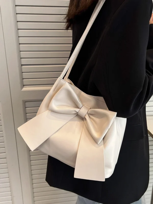 White Leather Shoulder Handbags